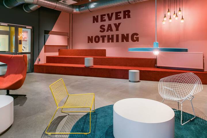 Guest Lobby