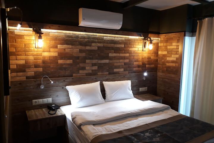 Room 6 of 56