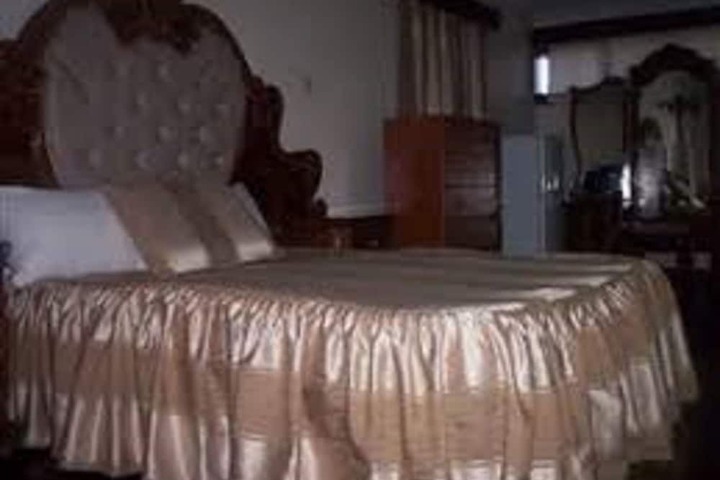 Room 6 of 6