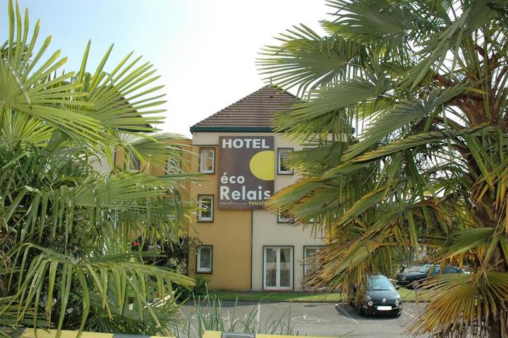 Hotel 28 of 33