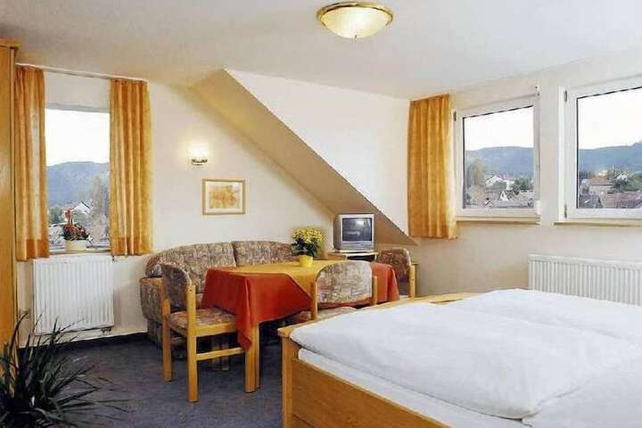 Room 7 of 26