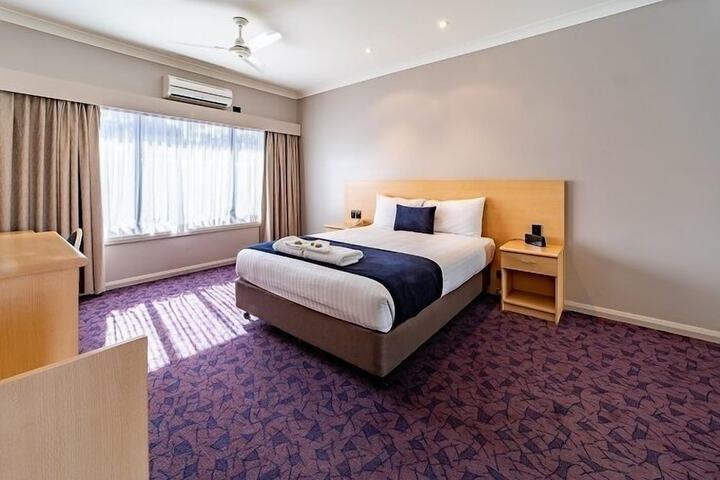 Room 8 of 37