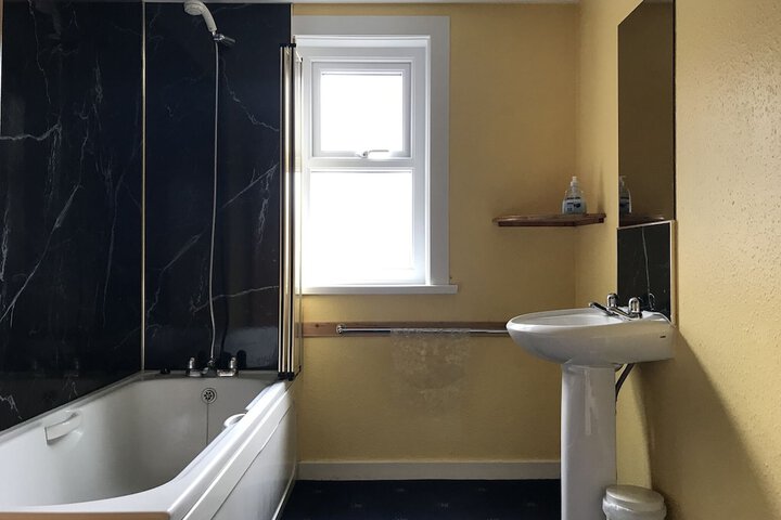 Room 35 of 49