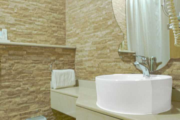 Clean Restrooms