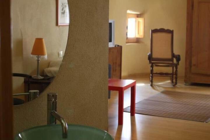 Room 14 of 32