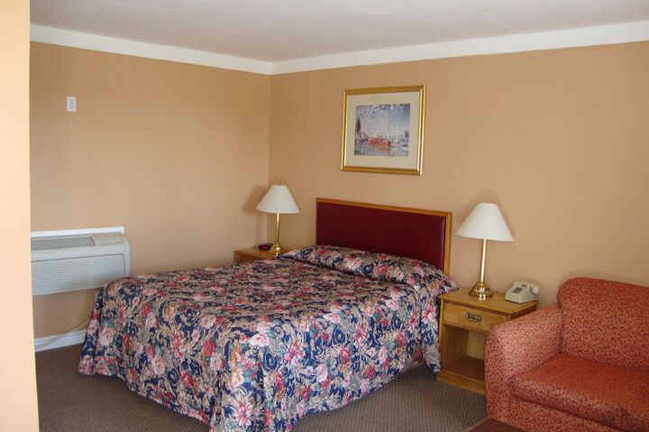 Room 3 of 24