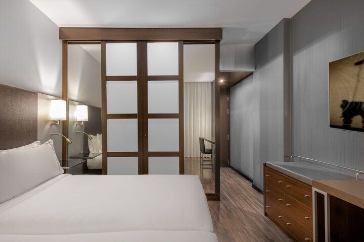 Room 21 of 65