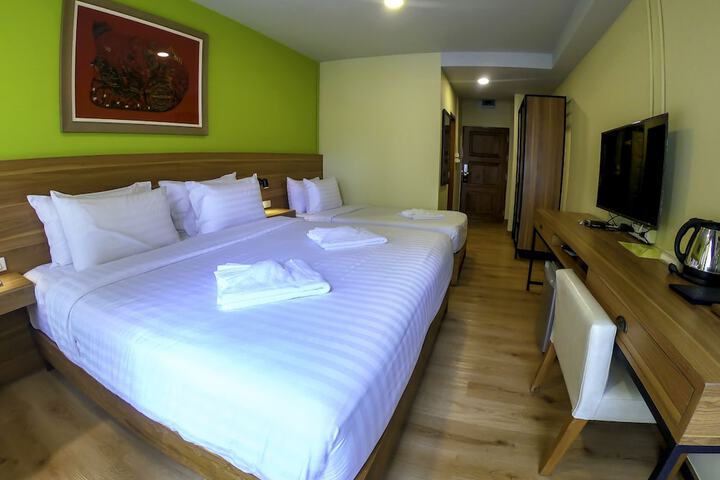 Room 16 of 87