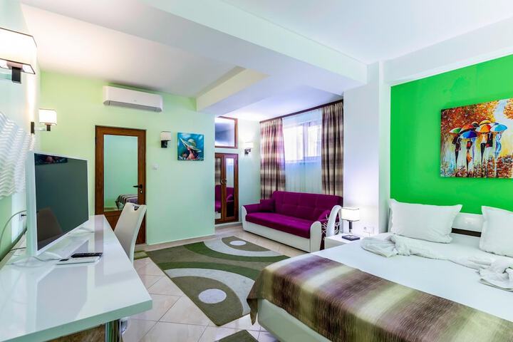 Room 25 of 72