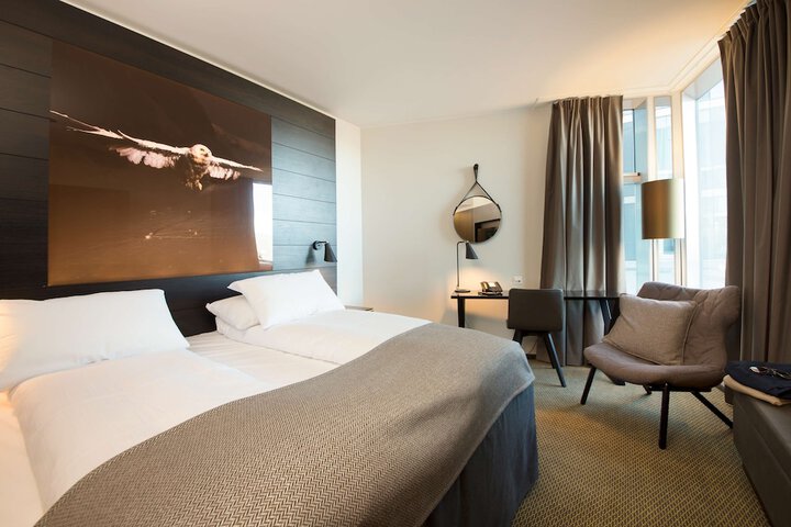 Room 6 of 43