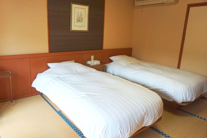 Room 16 of 101