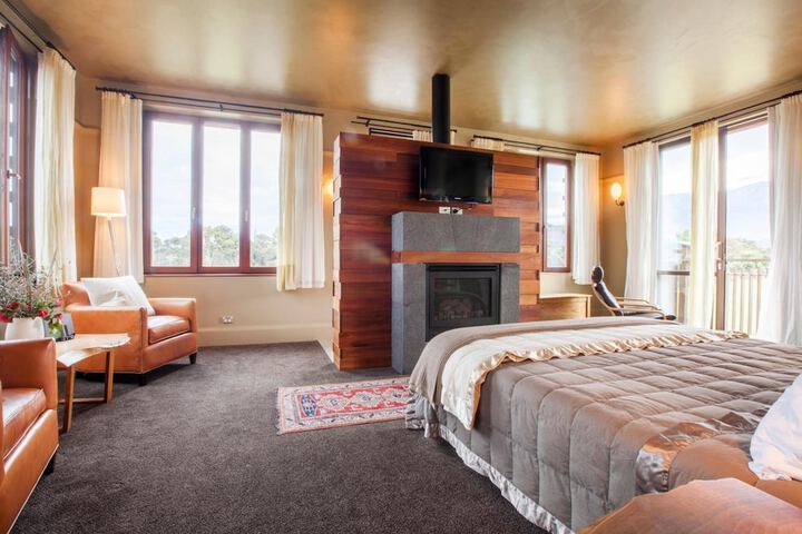 Room 2 of 46
