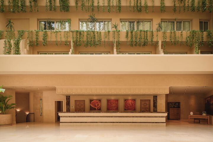 Guest Lobby
