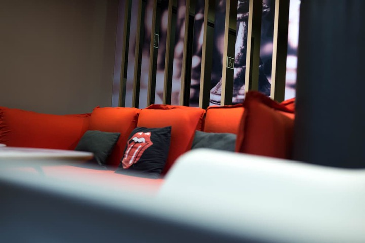 Guest Lobby