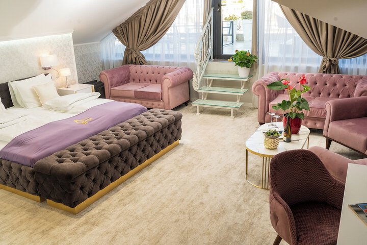 Room 27 of 101