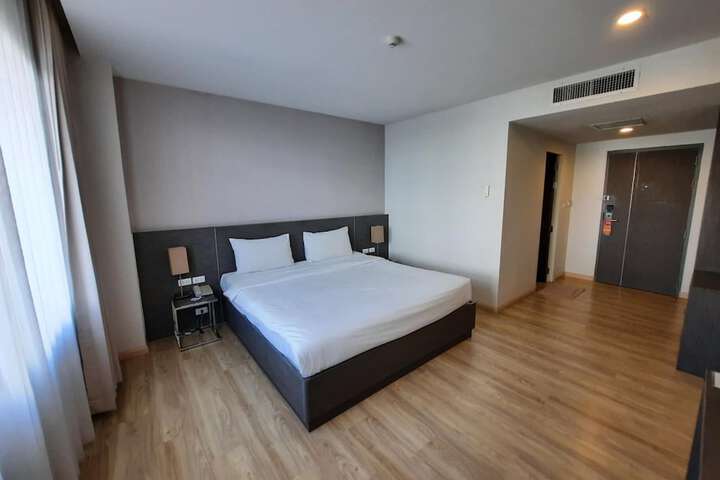 Room 18 of 39