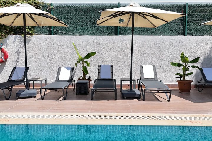 Pool 25 of 48