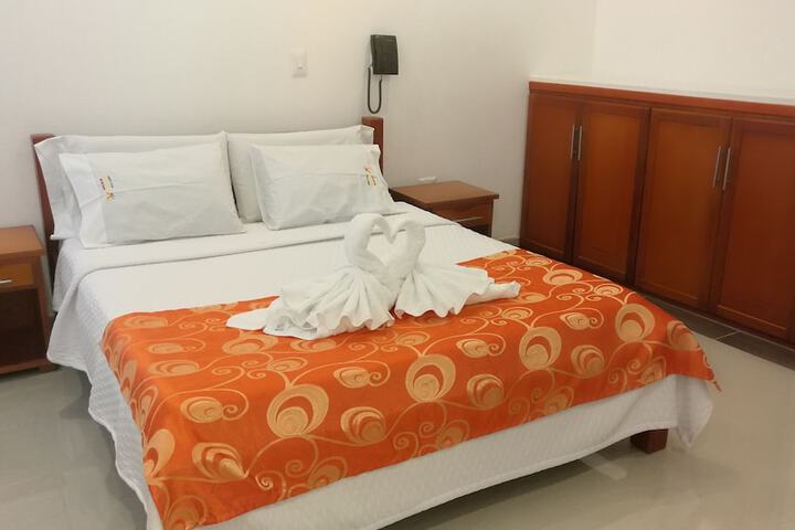 Room 2 of 39