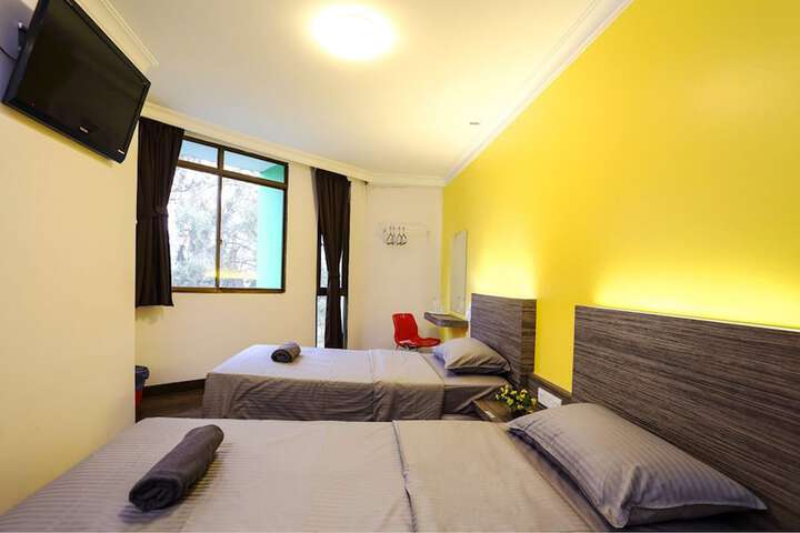 Room 4 of 22