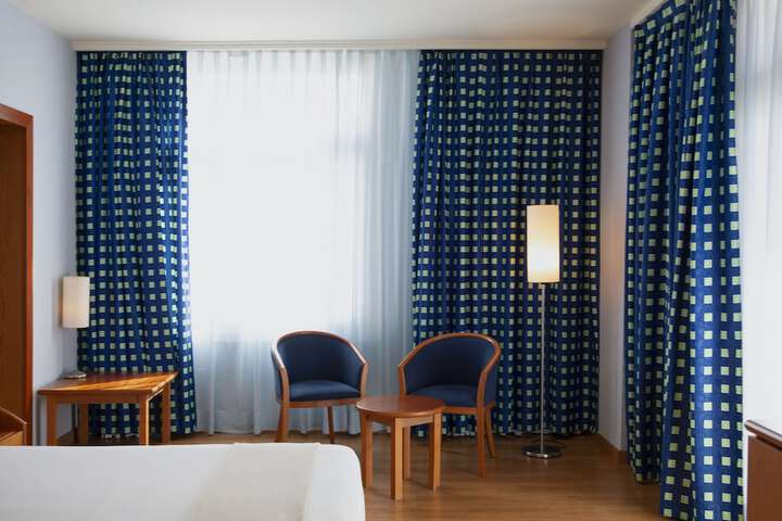 Room 14 of 53