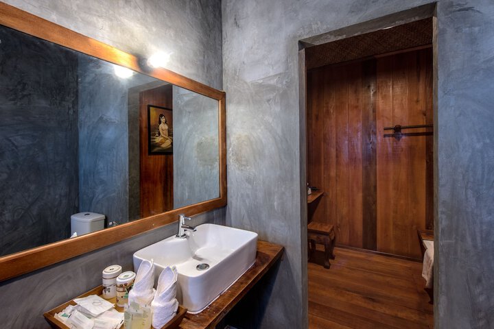 Room 32 of 58