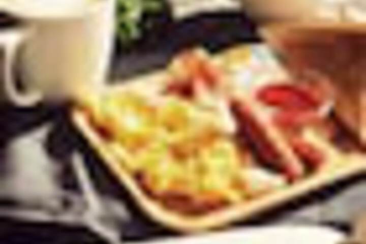 Dining 116 of 180