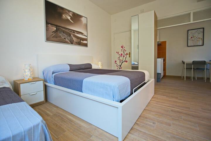 Room 7 of 65