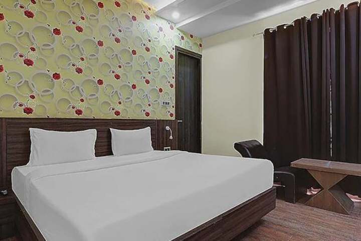 Room 20 of 27