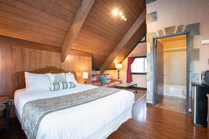 Room 3 of 52