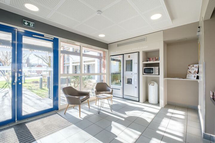 Guest Lobby