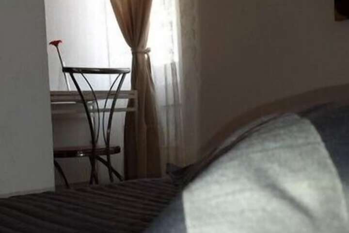 Room 6 of 62