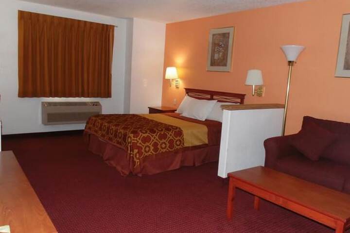 2 Queen Beds (1 of 6)