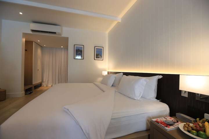 Room 8 of 92
