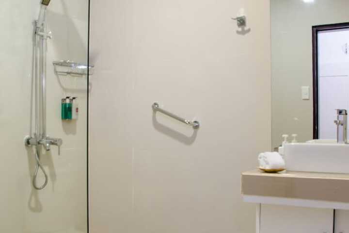 Room 12 of 20