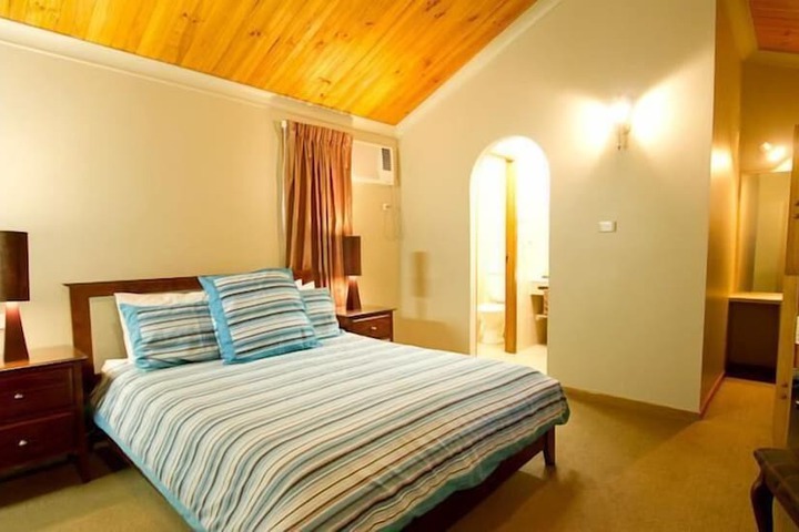 Room 7 of 15