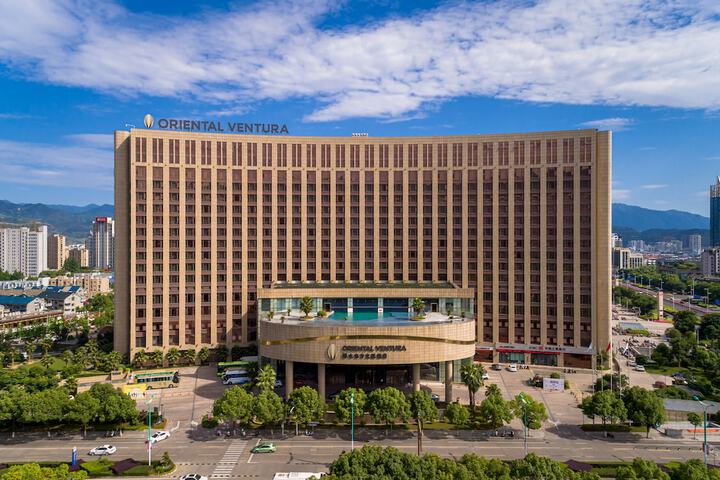 Exterior of Oriental Ventura