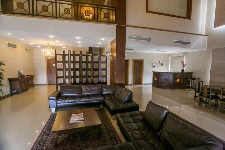 Guest Lobby