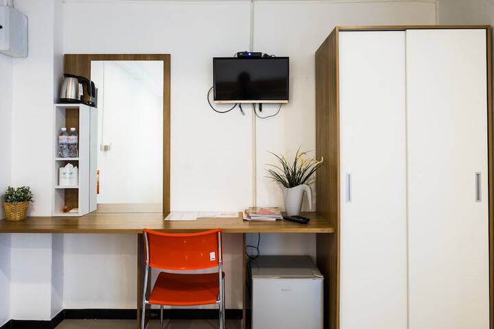 Room 12 of 51
