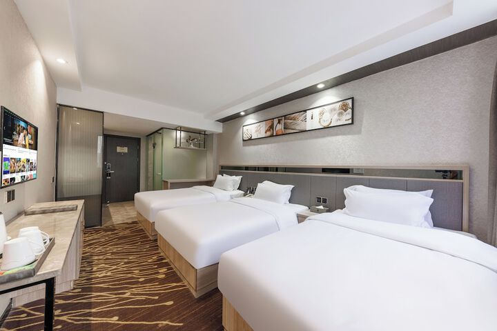 Room 18 of 53