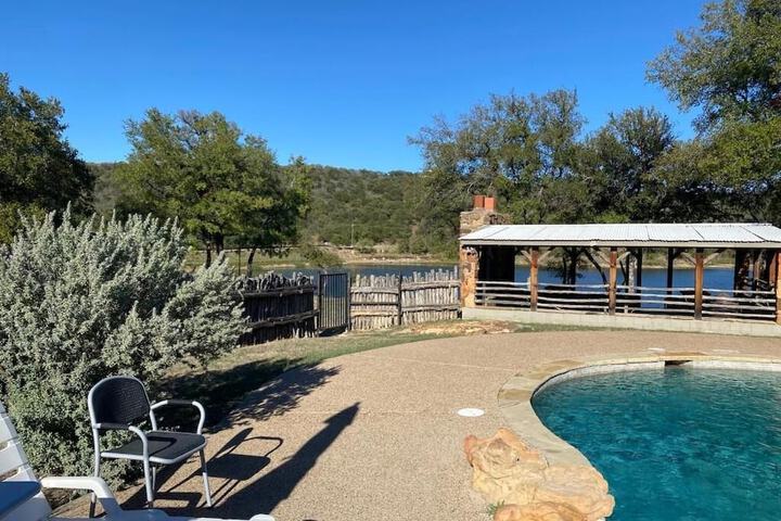 Pool 33 of 51