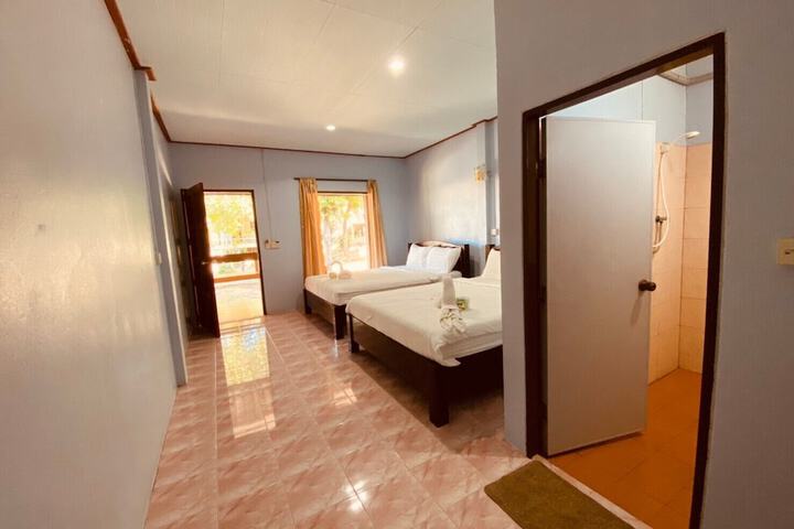 Room 4 of 59