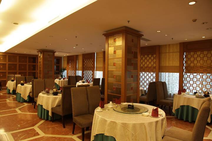 Dining 114 of 163