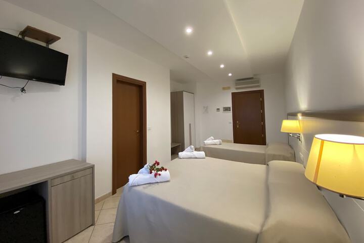 Room 25 of 125