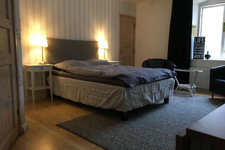 Room 8 of 40