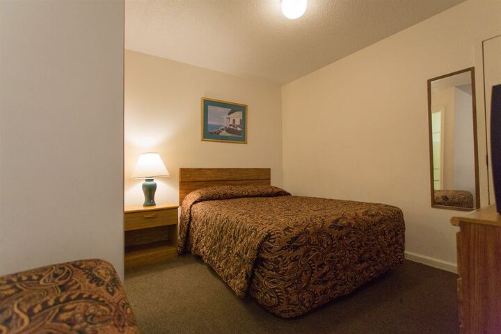 Room 27 of 36