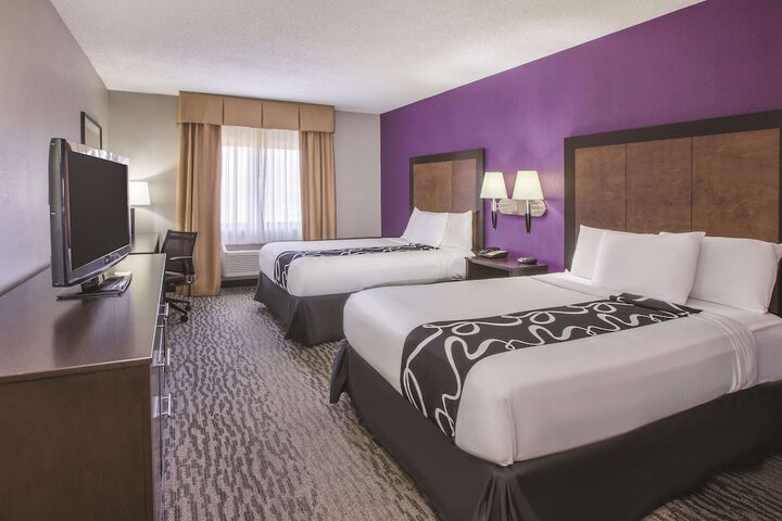 1 Double Bed (2 of 14)