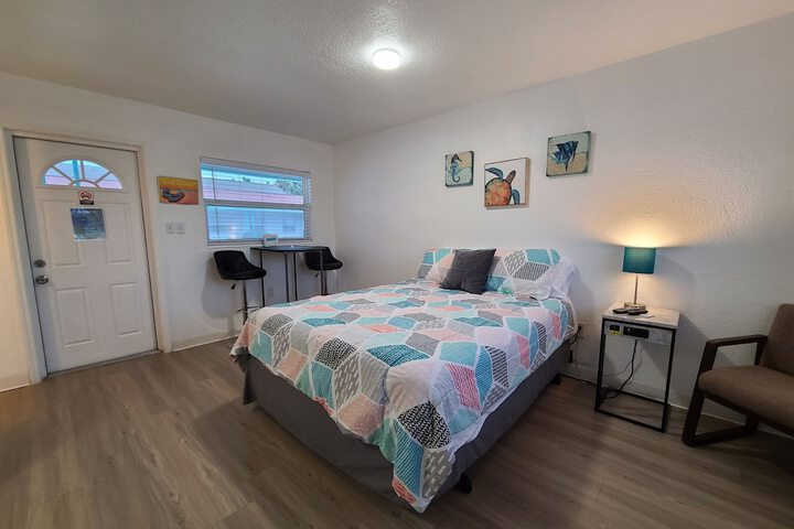 Room 32 of 166