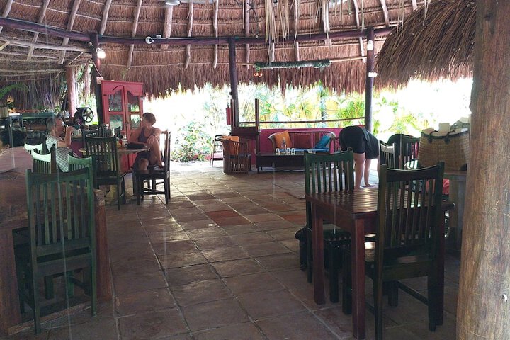 Dining 34 of 47