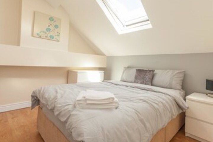 Room 14 of 27