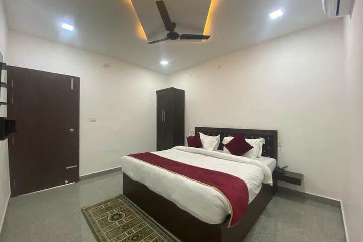 Room 3 of 5